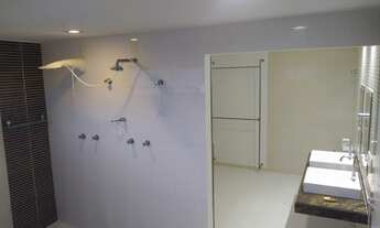 Imagem 5: Casa de condomínio para venda possui 430 metros quadrados com 4 quartos