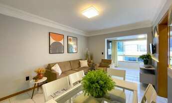 Imagem 2: Apartamento mobiliado e decorado, sacada de frente, no Centro de Capão da Canoa - RS