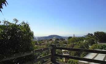 Imagem 4: Casa de 280 metros quadrados no bairro Santa Teresa com 3 quartos