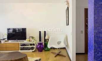 Imagem 4: Espaçoso apartamento integrante de edifício tradicional de Higienópolis