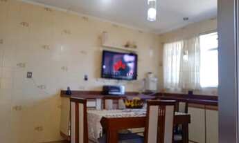 Imagem 7: Sobrado com 3 dormitórios, 1 suíte, corredor lateral e espaço gourmet na Penha