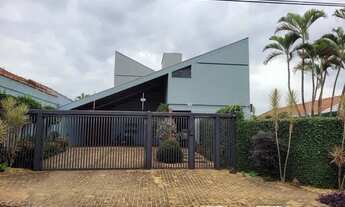 Imagem: Sobrado para venda possui 438 metros quadrados