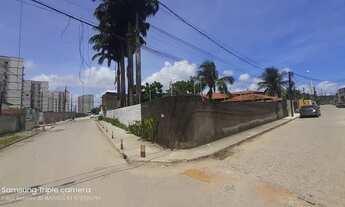Imagem 4: Casa ótima com piscina para aluguel em candeias, tem 265 metros quadrados com 3 quartos