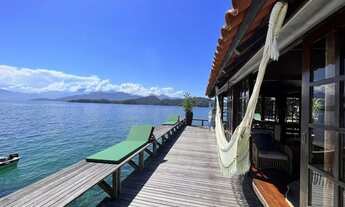 Imagem: Easyhost - CASA BEIRA MAR EM ILHA GRANDE