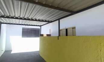 Imagem 2: Casa - 02 dormitórios, garagem (01)..