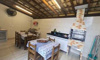 Imagem 4: Casa de condomínio a poucos metros da praia, com 2 suítes e piscina, em Boiçucanga