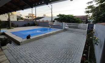 Imagem: Casa com 04 dormitórios em Navegantes