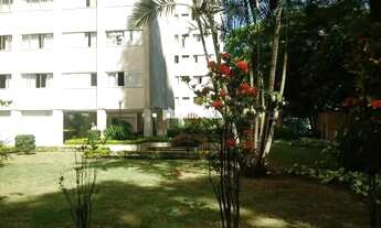 Imagem: Perto do Clube Banespa e de duas estações