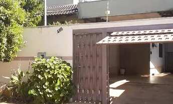 Imagem 2: Vende-se casa com 2 quartos, 1 suíte planejada, cozinha planejada, lado nascente do sol