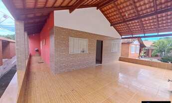 Imagem 2: Chalé em Caldas Novas com 4 quartos, varanda, sol da manhã, excelente localização