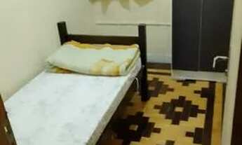 Imagem: Quarto individual para moça