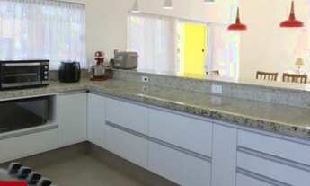 Imagem 3: Casa de condomínio sobrado para venda possui 884 metros quadrados com 5 quartos