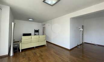 Imagem 5: Reformado, varanda em "L" com vista incrível no Brooklin!