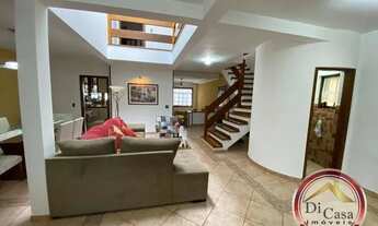 Imagem 6: Casa linda, ampla em excelente estado de conservação, ótima localização, próximo a comérci