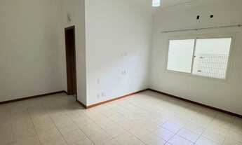 Imagem 2: Casa Condomínio Alpha Garden l 3 quartos l Parque das Laranjeiras l Flores