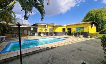 Imagem 2: Casa p/ alugar com 4 quartos (sendo 2 suítes) e piscina