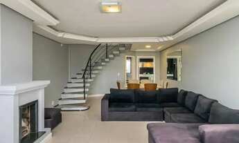 Imagem 3: Sobrado de 3 dormitórios e 4 vagas no Alto Petrópolis para alugar