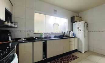 Imagem 3: Sobrado em Uvaranas Localização Previlegiada