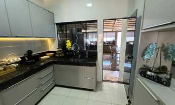 Imagem 2: Casa de 3 Quartos com Energia Solar no Aureny 3