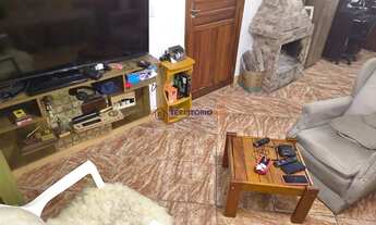 Imagem 4: Casa com 2 vagas de garagem para carros pequenos