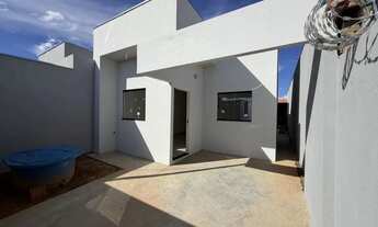 Imagem 2: Casa para Venda em Montes Claros, Jardim Primavera, 2 dormitórios, 1 suíte, 2 banheiros, 1