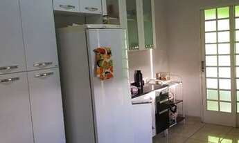 Imagem 5: Vendo excelente casa no bairro Divineia em Unai MG