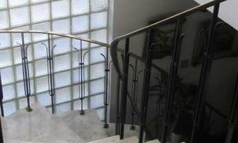 Imagem 6: Sobrado para aluguel e venda com 327 metros quadrados com 4 quartos