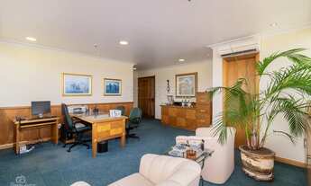 Imagem 4: Conjunto comercial no Petrópolis