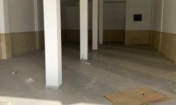 Imagem 2: Lojas com 105 metros , valor do aluguel 5.000,00 reais cada loja , sandro