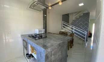 Imagem: Alugo sobrado geminado em piçarras