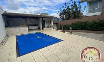 Imagem 3: Casa no Jardim do Lago, com piscina e 6 vagas