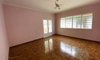 Imagem 4: Casa para aluguel possui 300 metros quadrados com 4 quartos em Jardim Carvalho - Bauru - S