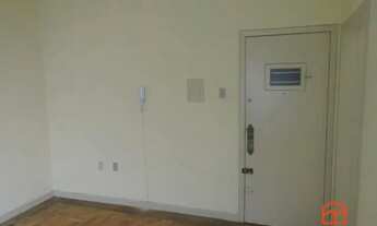 Imagem 2: Apartamento 2D com varanda no bairro Petrópolis