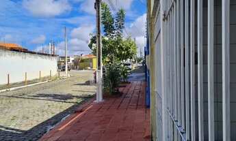 Imagem 4: Casa para vender com 4 quartos, 2 suites, em Candelária em Natal rn, lado da sombra