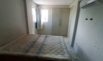 Imagem 3: Apartamento mobiliado com 02 quartos, varanda, portaria 24 hs em Intermares