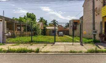 Imagem: Casa com 2 dormitórios e pátio de 385m²