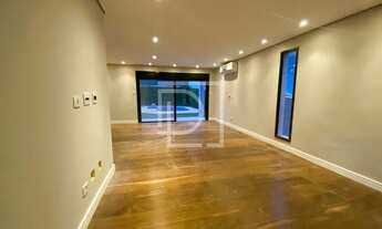 Imagem 4: Casa para venda ou locação no condomínio Alphaville 09, amplo quintal gramado