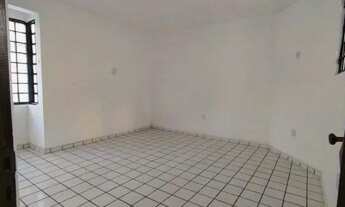 Imagem 7: Casarão de 1.100m2, com 2pav, 5 suítes, terraço, piscina, 3vgs - COM0089WG