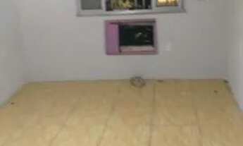 Imagem 4: Aluga se uma Kitnet em Benfica ! Ótima localização! Barato !