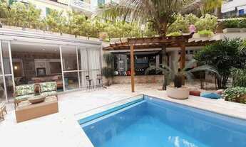 Imagem 2: OPORTUNIDADE ÚNICA de uma maravilhosa casa em Copacabana - RJ