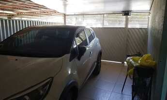 Imagem 3: Espetacular Imóvel! 03 Residências no Lote e 01 Loja, Porcelanato, Banheira, QNQ 05 Ceilân