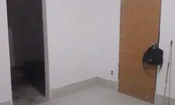 Imagem 2: Casa com quintal madureira R$700,00