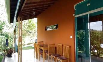 Imagem 1: Casa em construção em condomínio fechado com terrenos de 4250 metros quadrados