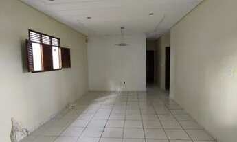 Imagem 6: Linda casa com piscina nos Bancários! Entre já em contato!