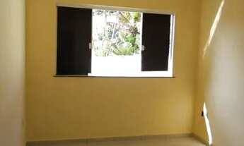 Imagem 3: Casa com suíte e quintal grande com excelente localização perto de comércios transporte es