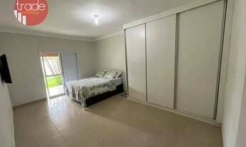 Imagem 7: Casa a venda no Bairro: Parque dos Flamboyans .O imóvel conta com 03 dormitórios, sendo 02