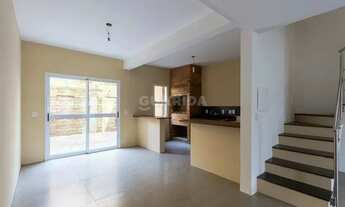 Imagem 7: Casa triplex de 3 dormitórios, sendo 1 suíte, no bairro Hípica