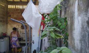 Imagem 3: ZAP * casa em Pituaçu 2/4 com garagem área de serviço lage coberta com quarto