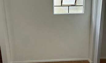 Imagem 3: Quitinete no centro. Atrás das casas bahia!