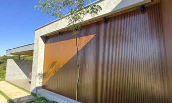 Imagem 5: Luxuosa Casa no Florais da Mata a Venda 4 Suítes, 3 Vagas, Energia Solar e Carregador Vei